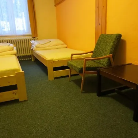 Auberge de jeunesse Hotel Eden *